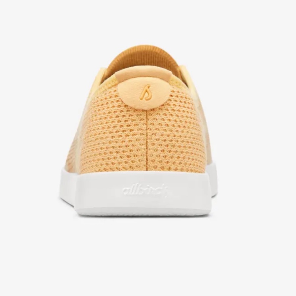 ALLBIRDS LIMITED EDITION: Lux Beige (Blizzard Sole) Tree Skippers - Picture 7 of 13